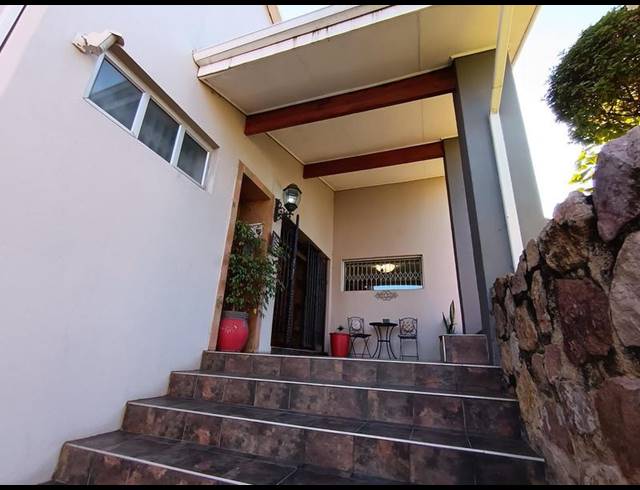 3 BEDROOM HOUSE FOR SALE IN SUNNYRIDGE